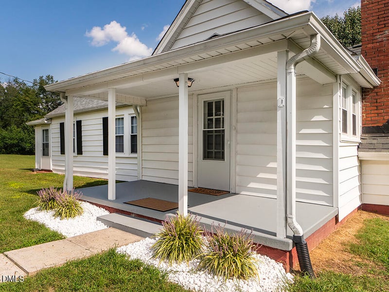 1441 N Graham Hopedale Rd, Burlington, NC 27217