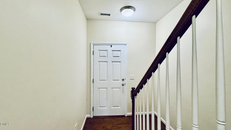 145 Braeside Ct, Cary, NC 27519