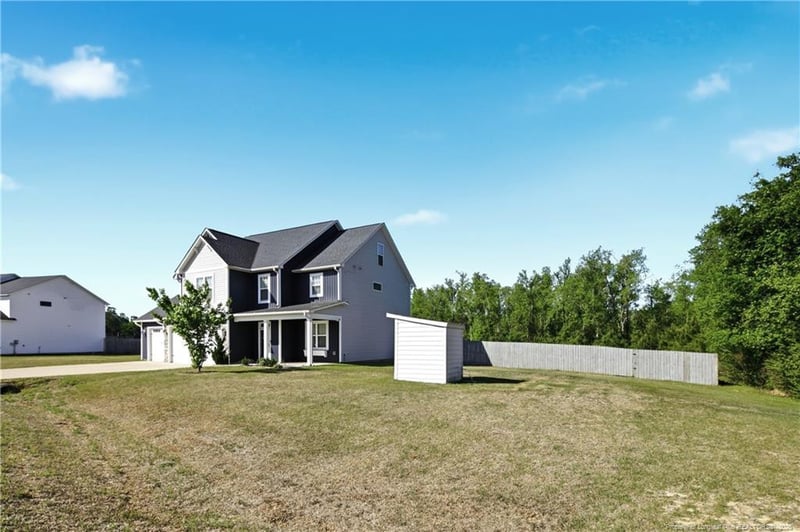 1457 Creekwood Rd, Hope Mills, NC 28348