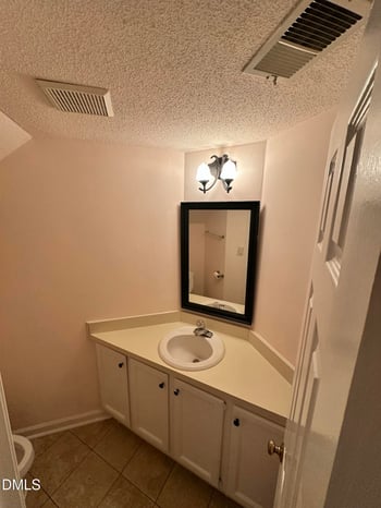 1460 Barton Place Dr, Raleigh, NC 27608