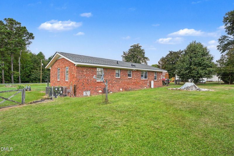 1461 Hill Rd, Smithfield, NC 27577