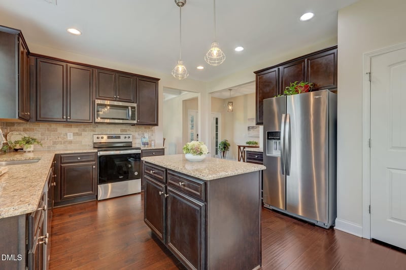 1466 Kernodle Lndg Dr, Burlington, NC 27217