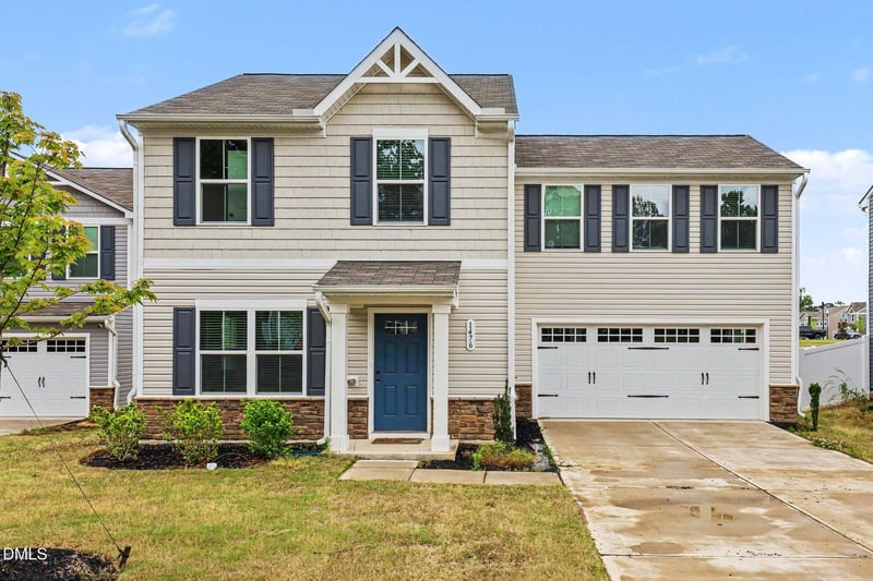 1476 Burgundy Bluff Ln, Zebulon, NC 27597