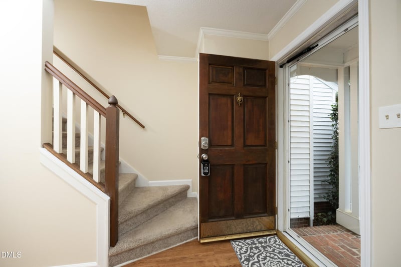 148 Greenmont Ln, Cary, NC 27511
