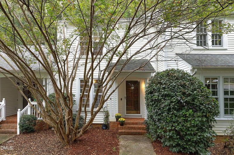 148 Greenmont Ln, Cary, NC 27511