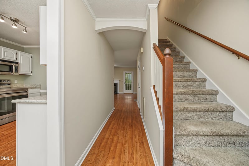 148 Greenmont Ln, Cary, NC 27511