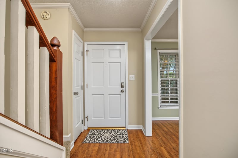 148 Greenmont Ln, Cary, NC 27511