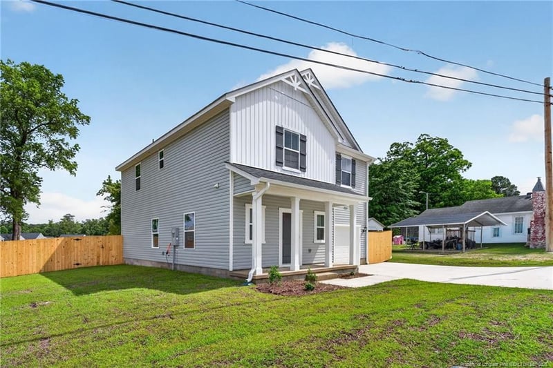 1492 Erwin Rd, Dunn, NC 28334