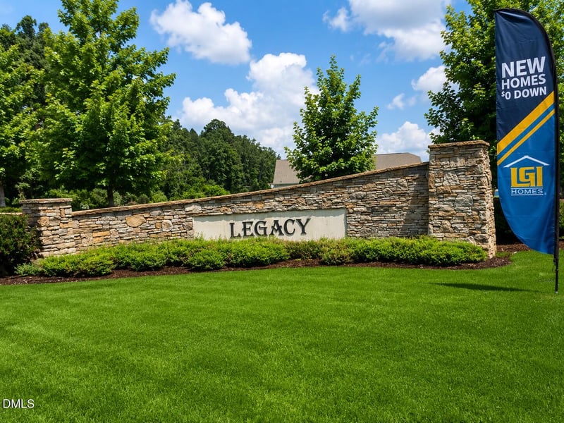 15 Bulb Ct, Youngsville, NC 27596