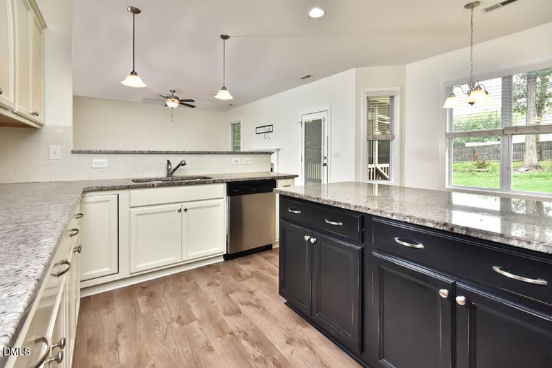 15 Friar Ln, Franklinton, NC 27525