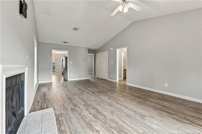 150 Aloha Dr, Fayetteville, NC 28311