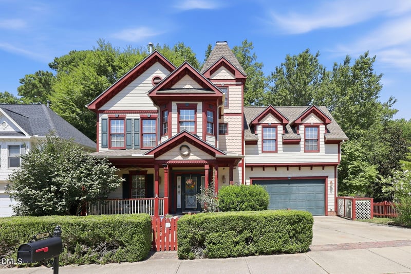 1500 Town Home Dr, Apex, NC 27502