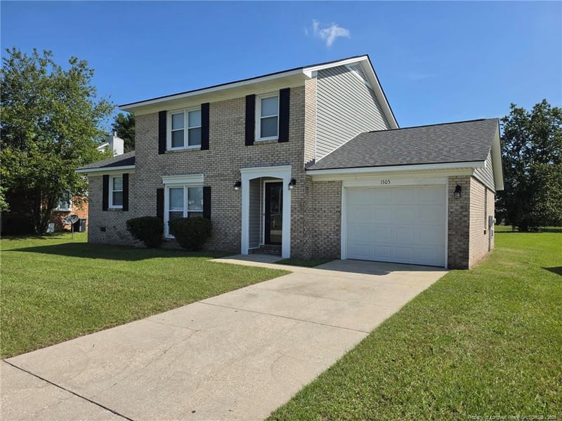 1505 Dove Tail Dr, Fayetteville, NC 28314