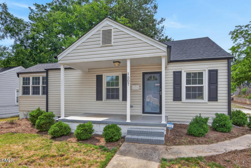 1507 Robinhood Rd, Durham, NC 27701