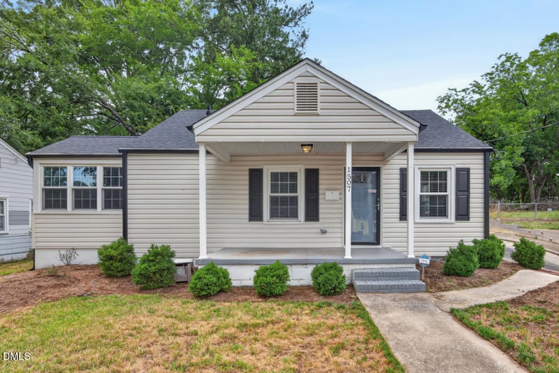 1507 Robinhood Rd, Durham, NC 27701