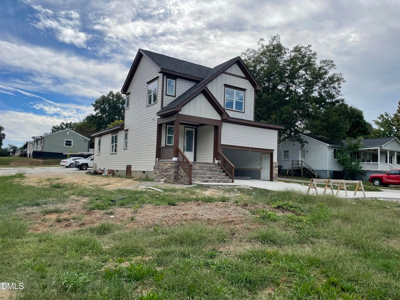1509 Vaughn Rd, Burlington, NC 27217
