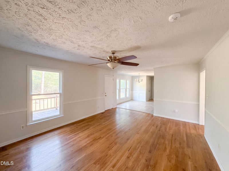 1512 Redbud Dr, Fayetteville, NC 28311