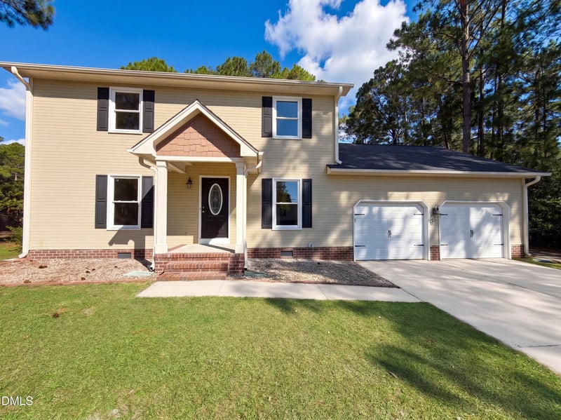 1512 Redbud Dr, Fayetteville, NC 28311
