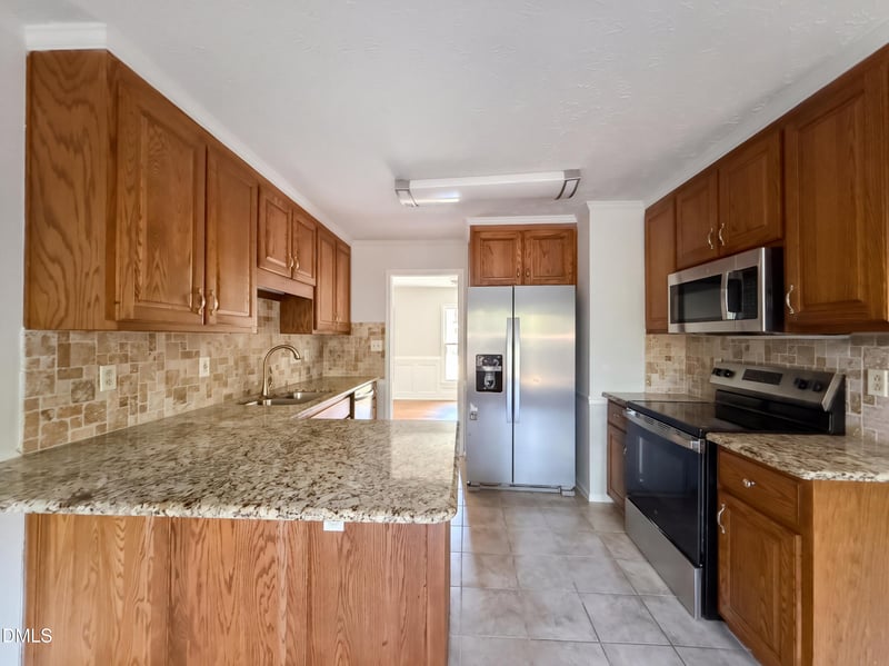 1512 Redbud Dr, Fayetteville, NC 28311