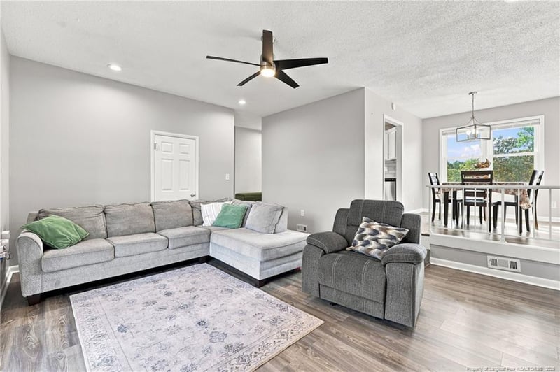 1512 Topaz Ct, Fayetteville, NC 28311