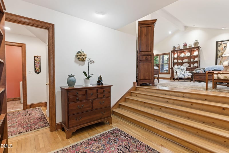 1513 Dellwood Dr, Raleigh, NC 27607