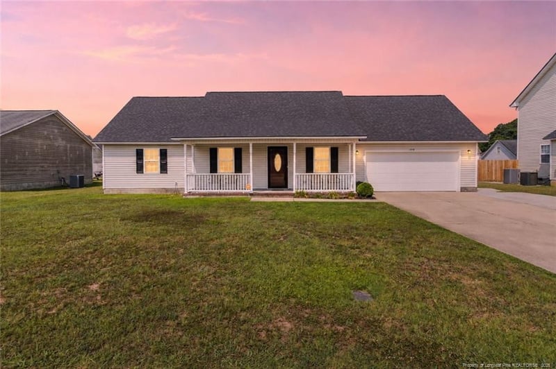 1516 Belews Creek Ln, Fayetteville, NC 28312