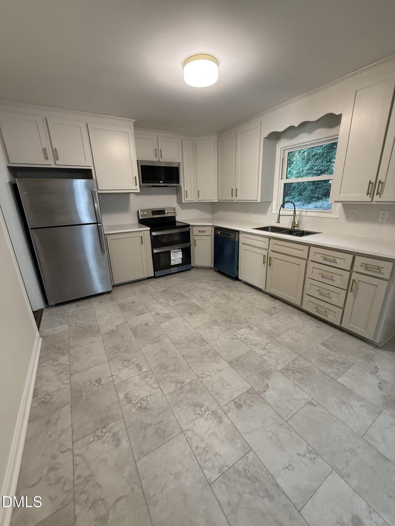 1518 Southwood Dr, Durham, NC 27707