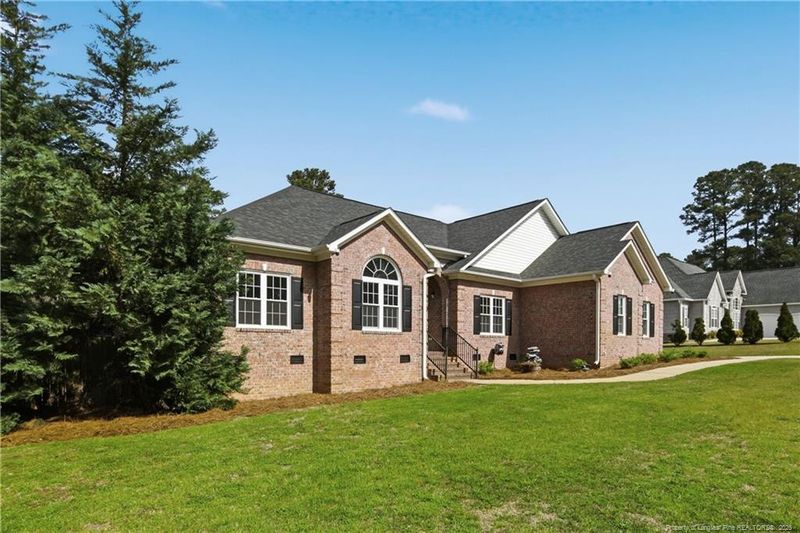 152 Ham Rd, Hope Mills, NC 28348
