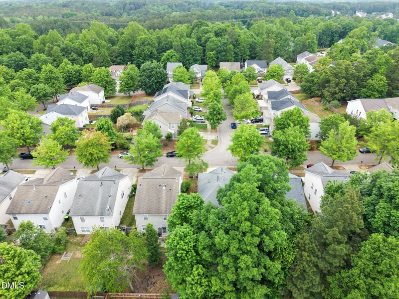 152 Trayesan Dr, Holly Springs, NC 27540