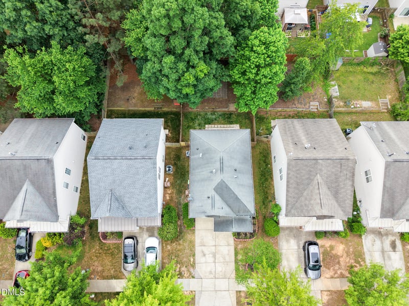152 Trayesan Dr, Holly Springs, NC 27540