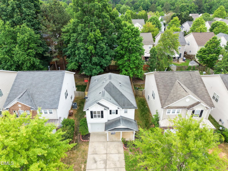 152 Trayesan Dr, Holly Springs, NC 27540