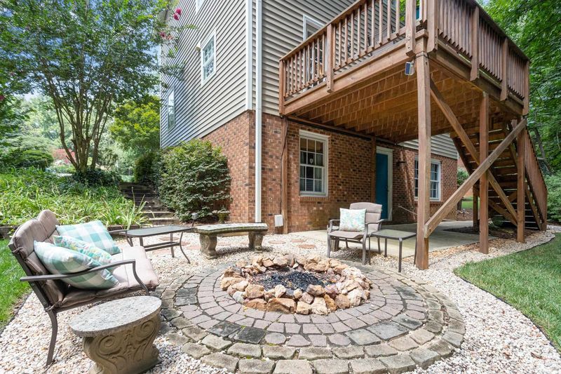 1525 Aridith Ct, Cary, NC 27511