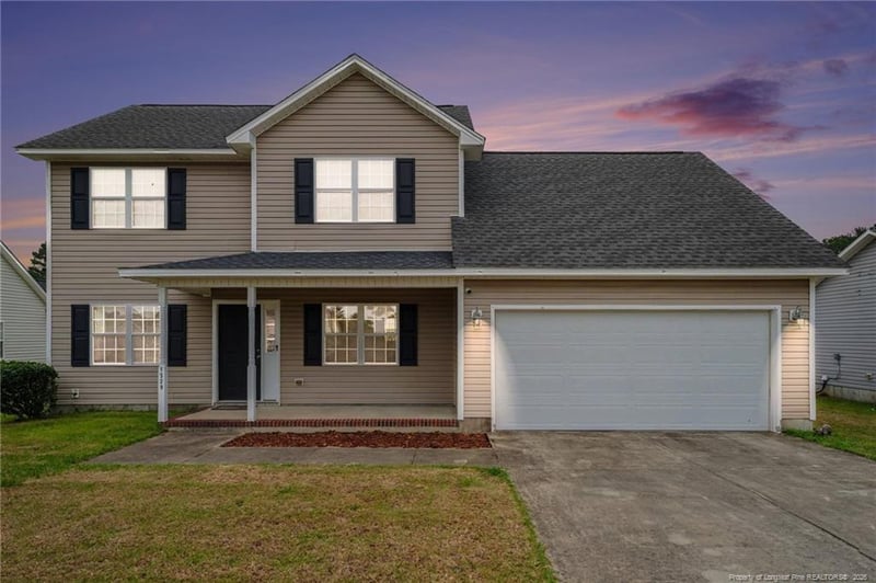1529 Belews Creek Ln, Fayetteville, NC 28312