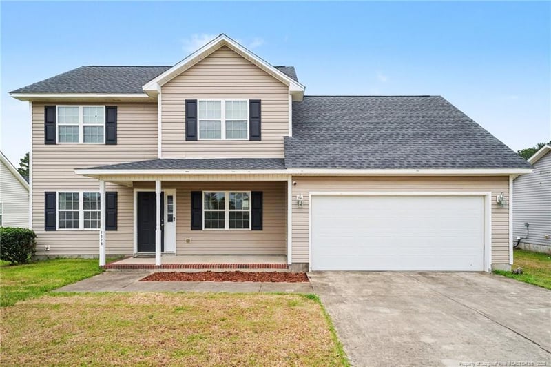1529 Belews Creek Ln, Fayetteville, NC 28312
