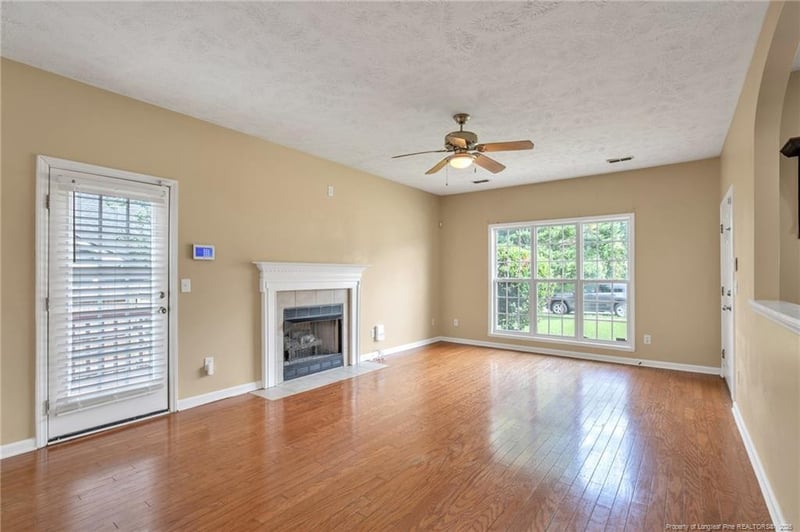 1532 Laurel Oak Dr, Fayetteville, NC 28314
