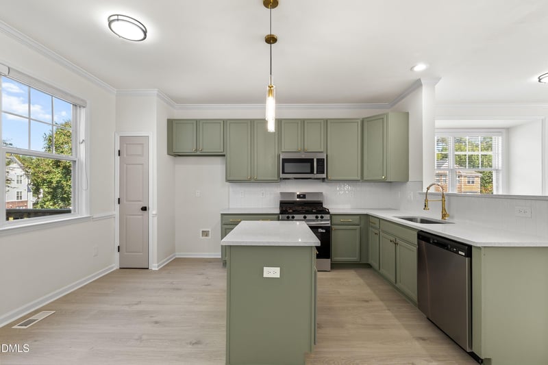 1533 Haywards Heath Ln, Apex, NC 27502