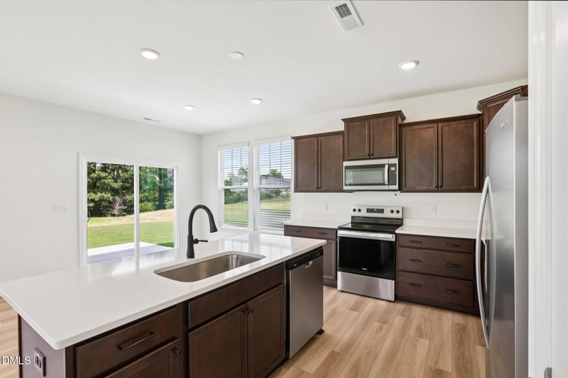 1536 Briar Brook Ln, Zebulon, NC 27597