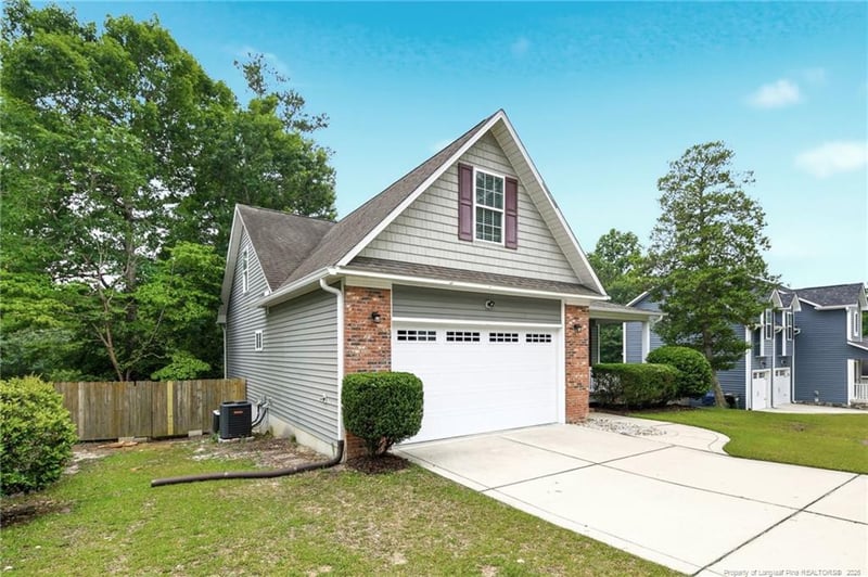 1536 Grassy Branch Dr, Fayetteville, NC 28304