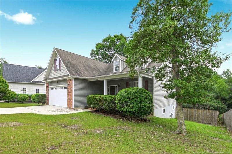 1536 Grassy Branch Dr, Fayetteville, NC 28304