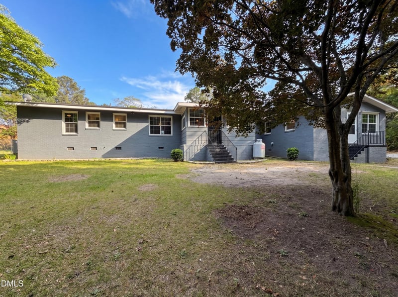 1537 Mintz Ave, Fayetteville, NC 28303