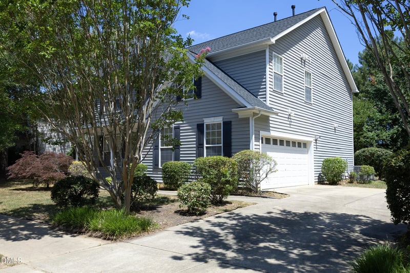 154 Stobhill Ln, Holly Springs, NC 27540