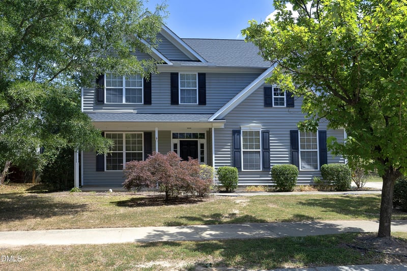 154 Stobhill Ln, Holly Springs, NC 27540