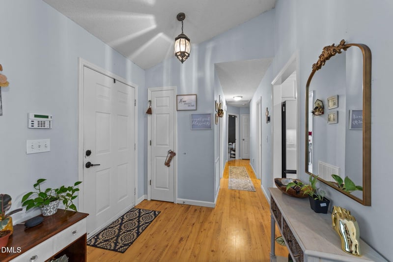155 Hilltop Dr, Four Oaks, NC 27524