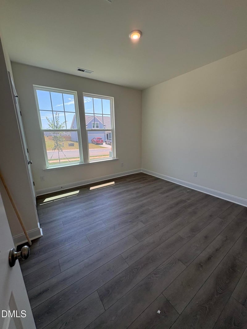 156 Appleseed Dr, Lillington, NC 27546