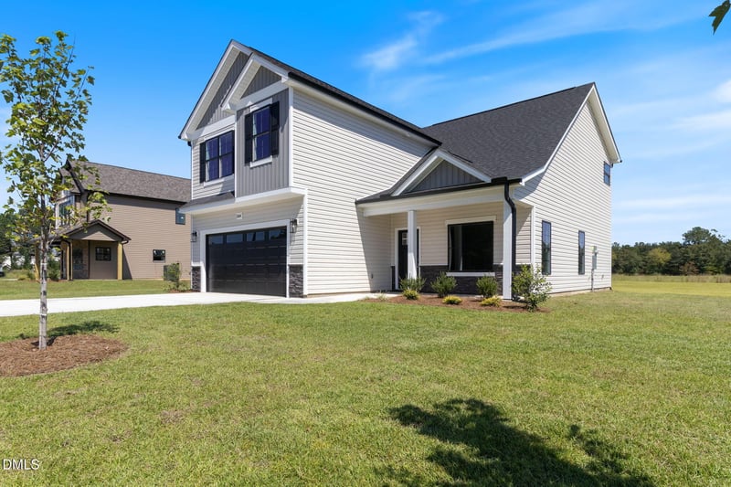 1564 Eastbay Dr, Fayetteville, NC 28312