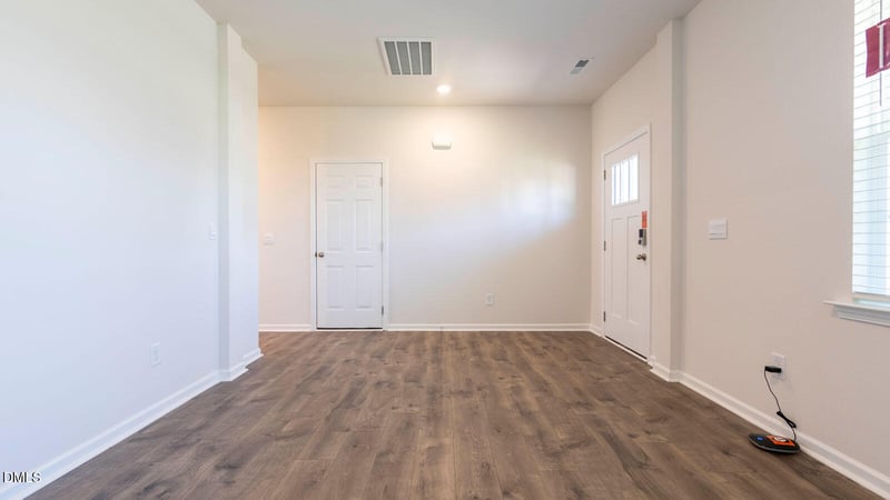 1569 Aberdeen Dr, Mebane, NC 27302