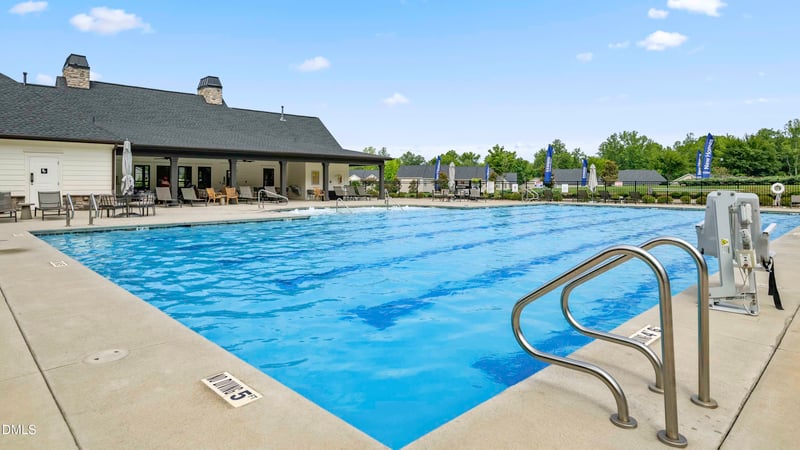 1569 Aberdeen Dr, Mebane, NC 27302