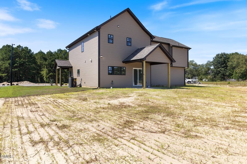 1572 Eastbay Dr, Fayetteville, NC 28312