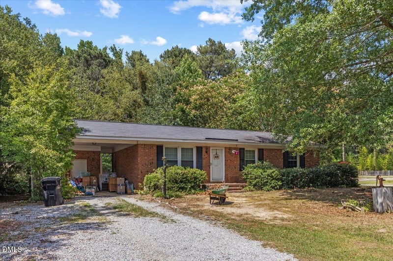 158 Mitchner Dr, Smithfield, NC 27577