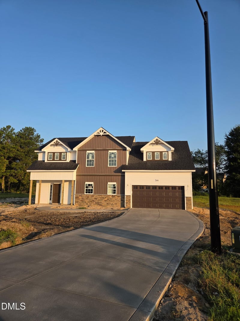 1585 Eastbay Dr, Fayetteville, NC 28312